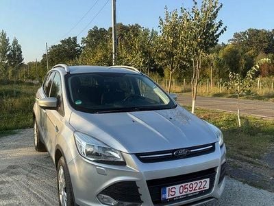 Second-hand Ford Kuga Titanium 150 CP (110 kW) 2016 Culoareargint SUV