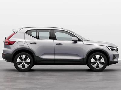 ["silver dawn"] Utilizat 2023 Volvo XC40 Plus SUV | 47.655 EUR
