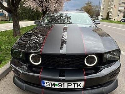 Culoarenegru Utilizat 2005 Ford Mustang Coupe | 12.000 EUR