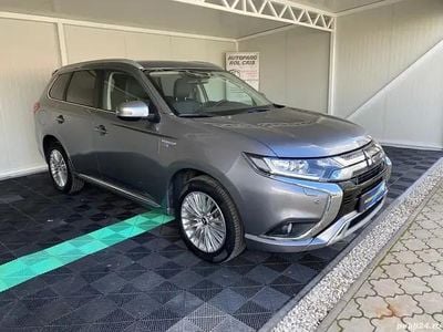 Gri Second-hand 2019 Mitsubishi Outlander P-HEV SUV | 17.850 EUR (Preț OK)