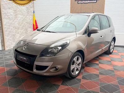 Bej Second-hand 2011 Renault Scénic III Expression Monovolum | 5.499 EUR (Preț OK)