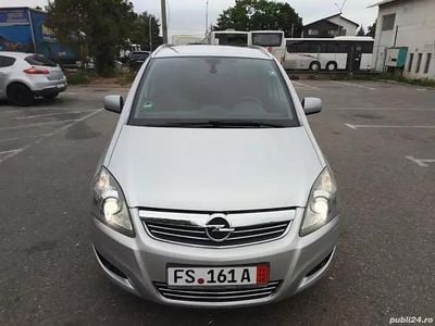 Gri Utilizat 2010 Opel Zafira Cosmo Monovolum | 5.499 EUR