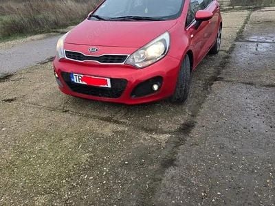 Utilizat 2012 Kia Rio Hatchback | 4.000 EUR (Puțin scump)