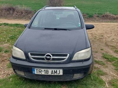 Utilizat 2004 Opel Zafira Monovolum | 5.500 EUR