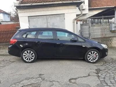 Second-hand Opel Astra 125 CP (91 kW) 2011 Negru Break