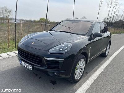 Culoarenegru Second-hand 2015 Porsche Cayenne SUV | 22.990 EUR