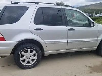 Utilizat 2003 Mercedes ML270 SUV | 4.900 EUR