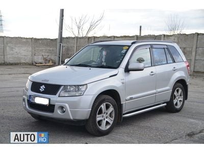 Second-hand Suzuki Grand Vitara 130 CP (95 kW) 2006 Gri SUV