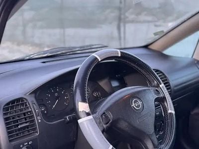 Second-hand 2004 Opel Zafira Monovolum | 700 EUR (Super Preț)