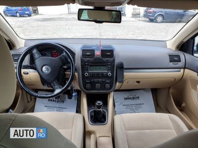 Second-hand VW Jetta 130 CP (95 kW) 2006 Gri Berlinǎ