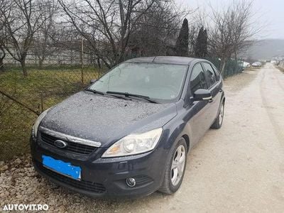 Culoaregri Utilizat 2009 Ford Focus Style Hatchback | 2.200 EUR (Preț OK)