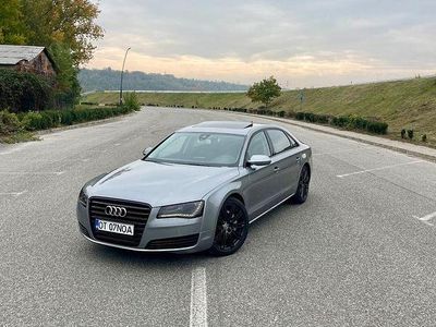 Audi A8L