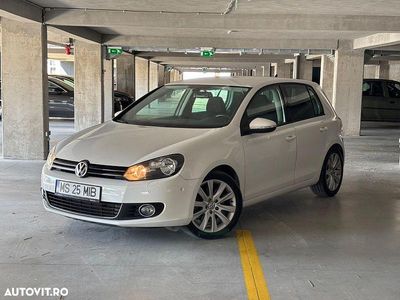Culoarealb Utilizat 2009 VW Golf VI Highline Hatchback | 6.999 EUR (Puțin scump)