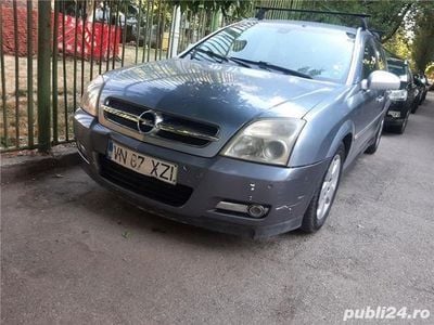 Utilizat 2005 Opel Signum Hatchback | 1.050 EUR