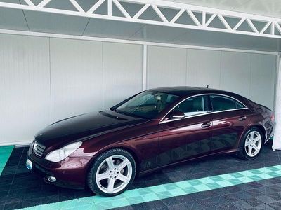 Second-hand Mercedes CLS320 224 CP (164 kW) 2007 Culoarerosu Coupe