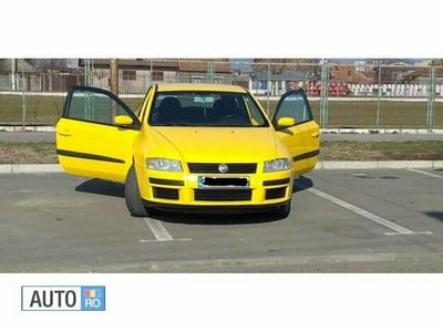 Second-hand Fiat Stilo 115 CP (84 kW) 2002 Galben Coupe