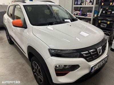 Second-hand Dacia Spring Comfort Plus 33 kW (45 CP) 2022 Culoarealb Hatchback