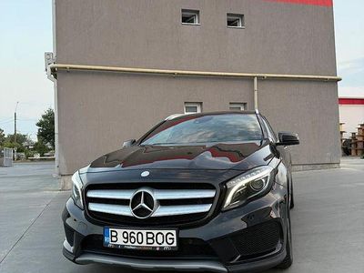 Mercedes GLA220