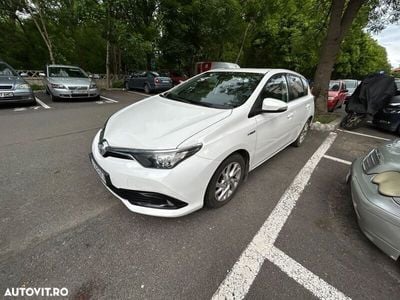 Toyota Auris Hybrid