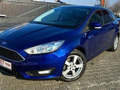 Second-hand Ford Focus Trend 100 CP (73 kW) 2015 Culoarealbastru Hatchback