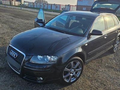Culoarenegru Second-hand 2005 Audi A3 Ambiente Hatchback | 2.999 EUR (Preț OK)