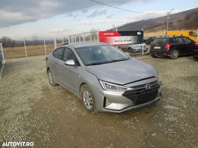 second-hand Hyundai Elantra 1.6 MPi Comfort