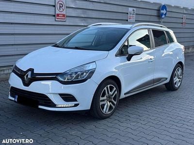 Second-hand Renault Clio GrandTour Intens 90 CP (66 kW) 2020 Culoarealb Break