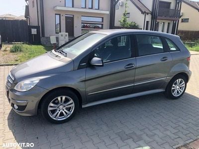 Mercedes B180