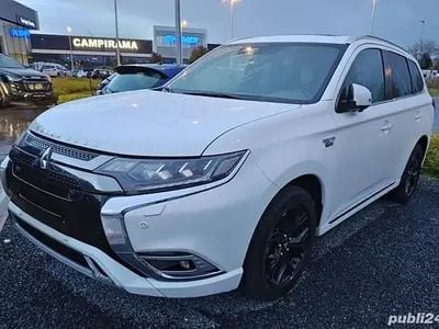 Second-hand Mitsubishi Outlander P-HEV Instyle 204 CP (150 kW) 2019 Alb SUV