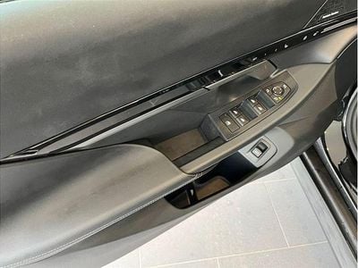 Negru sapphire metalizat Second-hand 2024 BMW 520 Comfort Edition Berlinǎ | 48.497 EUR (Preț OK)