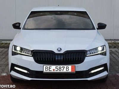Second-hand Skoda Superb Premium Edition 200 CP (147 kW) 2022 Culoarealb Berlinǎ