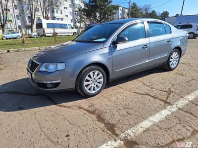 second-hand VW Passat b6 Highline Limuzima 1.9 tdi