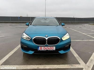 Second-hand BMW 118 Comfort Edition 136 CP (100 kW) 2022 Culoarealbastru Hatchback