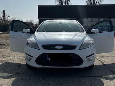 Second-hand Ford Mondeo Ghia 140 CP (102 kW) 2011 Culoarealb