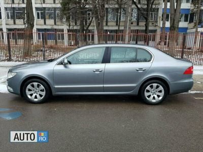 Second-hand Skoda Superb 170 CP (125 kW) 2011 Gri Berlinǎ
