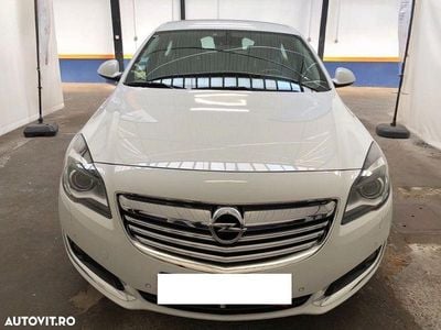 Second-hand Opel Insignia 163 CP (119 kW) 2013 Culoarealb Berlinǎ