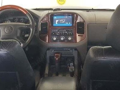 Second-hand Mitsubishi Pajero 163 CP (119 kW) 2005 SUV