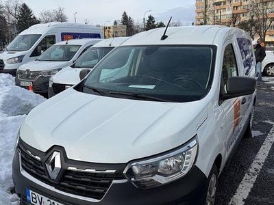 Second-hand Renault Express 90 CP (66 kW) 2022 Culoarealb Monovolum