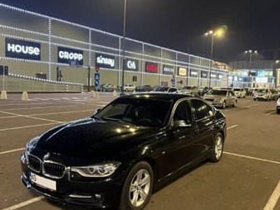 Utilizat 2013 BMW 320 Comfort Edition Berlinǎ | 9.400 EUR (Scump)