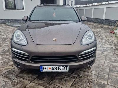 Second-hand Porsche Cayenne 245 CP (180 kW) 2013 Culoaremaro SUV