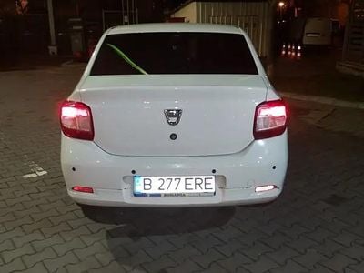 Alb Utilizat 2016 Dacia Logan Berlinǎ | 3.850 EUR