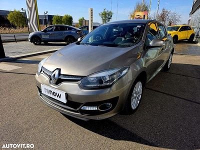 Culoarebej Utilizat 2015 Renault Mégane III Dynamique Hatchback | 7.900 EUR (Puțin scump)