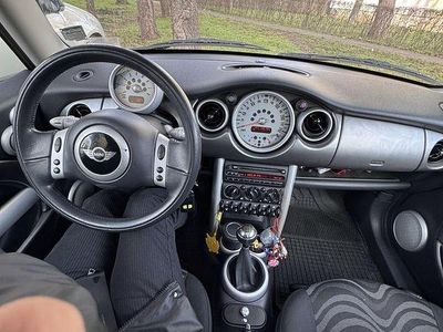 Second-hand Mini ONE 90 CP (66 kW) 2002 Culoaregalbeuriu Hatchback