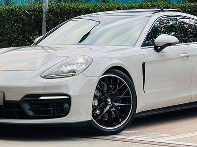 Porsche Panamera 4