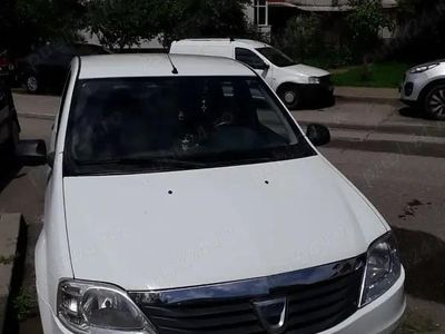 Second-hand Dacia Logan 75 CP (55 kW) 2011 Alb Berlinǎ