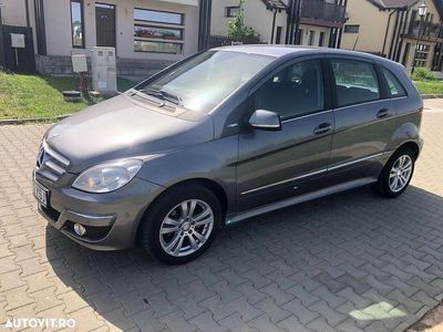 Mercedes B180