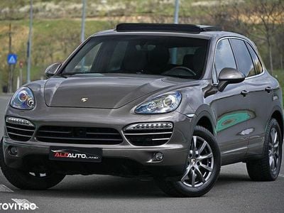 Culoaremaro Utilizat 2012 Porsche Cayenne SUV | 19.999 EUR (Preț bun)