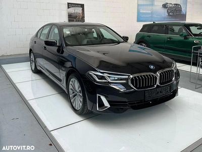 Culoarenegru Utilizat 2022 BMW 530e Luxury Line Break | 45.000 EUR
