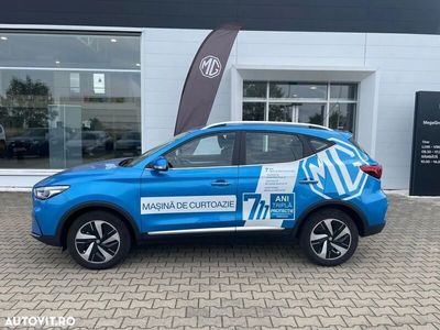 Second-hand MG ZS 128 kW (175 CP) 2023 Albastru Berlinǎ