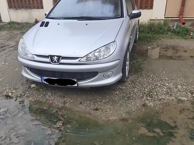 Utilizat 2006 Peugeot 206 Hatchback | 500 EUR